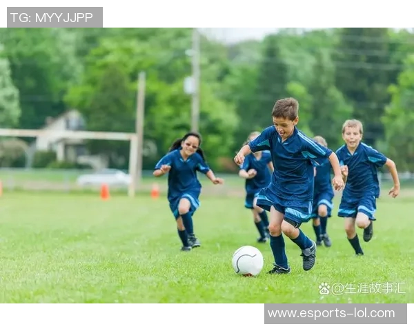 震撼足球球星剪辑大片炫酷转场展现绿茵场激情时刻 震撼足球球星剪辑大片炫酷转场展现绿茵场激情时刻